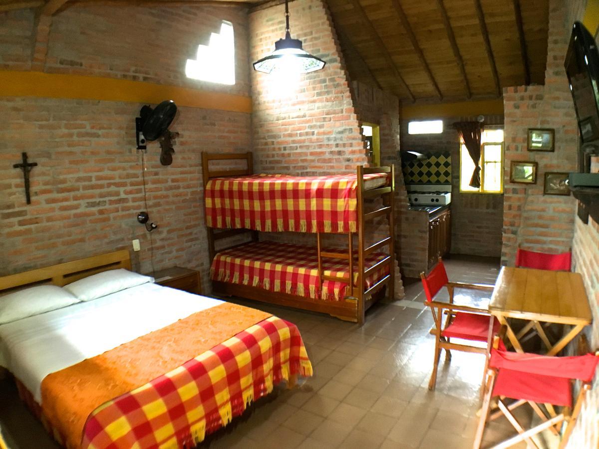 Cabanas La Carolina - Mesa De Los Santos Лос-Сантос Экстерьер фото