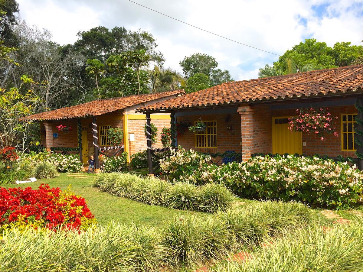 Cabanas La Carolina - Mesa De Los Santos Лос-Сантос Экстерьер фото