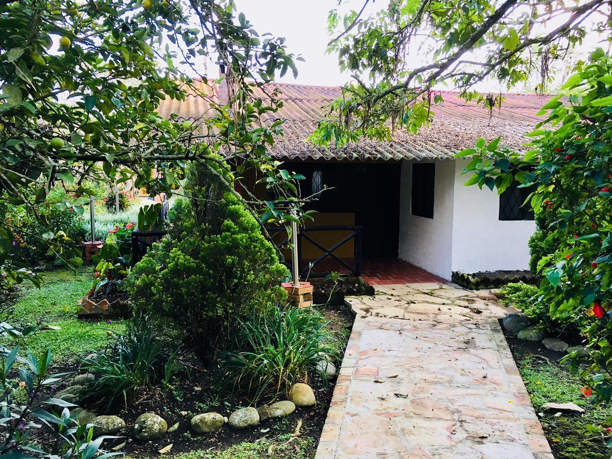 Cabanas La Carolina - Mesa De Los Santos Лос-Сантос Экстерьер фото